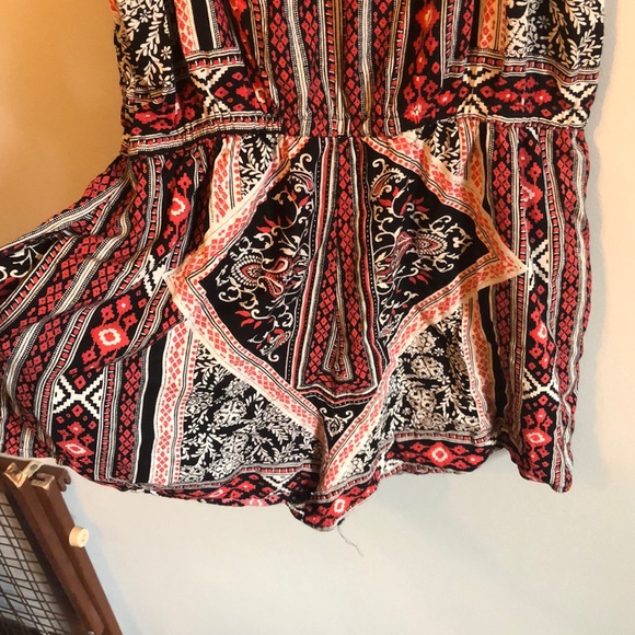 Romper - Picture 2 of 5